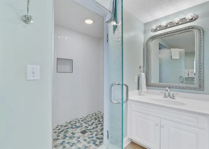 Apartment Beachclub A-201-2nd Floor Beachfront-4 Bed-4bath-luxe Condo-resort-sleeps 10 *