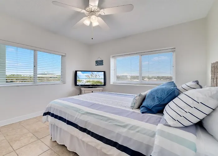 Apartment Beachclub A-201-2nd Floor Beachfront-4 Bed-4bath-luxe Condo-resort-sleeps 10 Gulf Shores