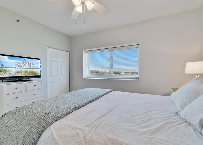 Beachclub A-201-2nd Floor Beachfront-4 Bed-4bath-luxe Condo-resort-sleeps 10 * Gulf Shores