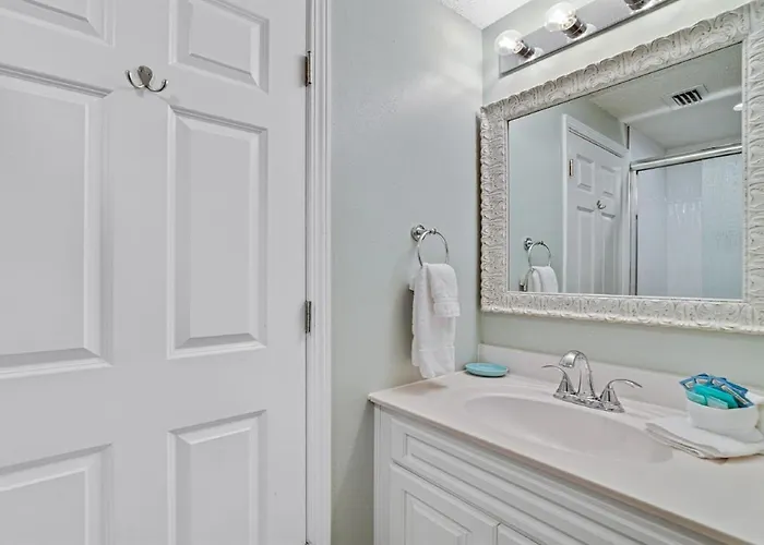 Beachclub A-201-2nd Floor Beachfront-4 Bed-4bath-luxe Condo-resort-sleeps 10 Apartment