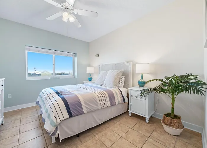 Beachclub A-201-2nd Floor Beachfront-4 Bed-4bath-luxe Condo-resort-sleeps 10 Apartment