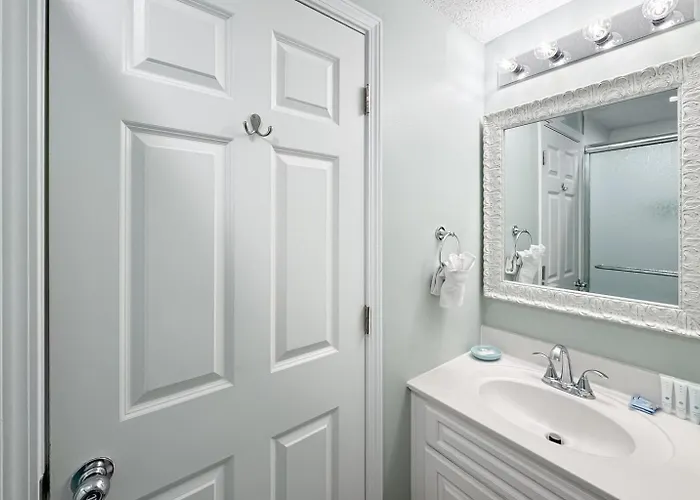Beachclub A-201-2nd Floor Beachfront-4 Bed-4bath-luxe Condo-resort-sleeps 10 Apartment Gulf Shores