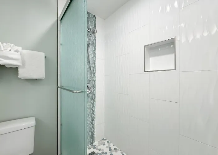 Beachclub A-201-2nd Floor Beachfront-4 Bed-4bath-luxe Condo-resort-sleeps 10 *